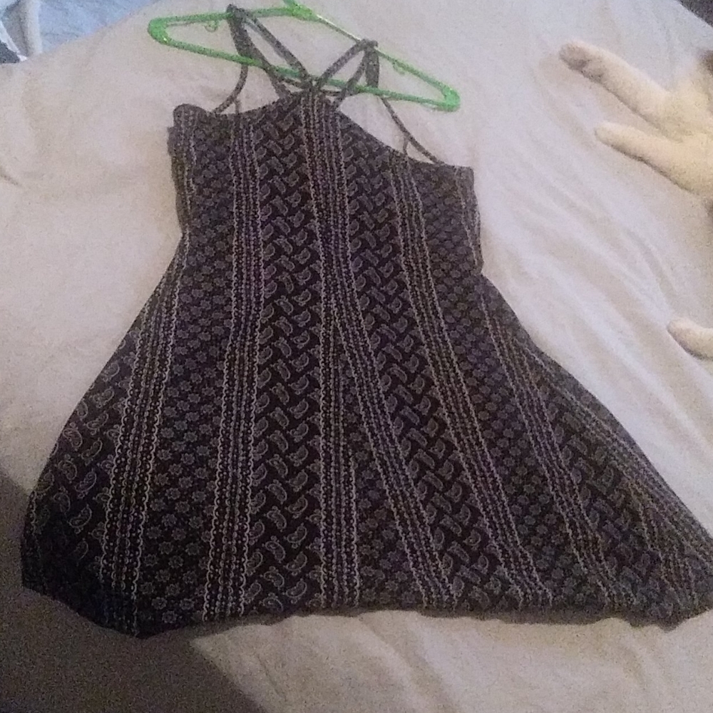 Dress - Picture 4 of 4